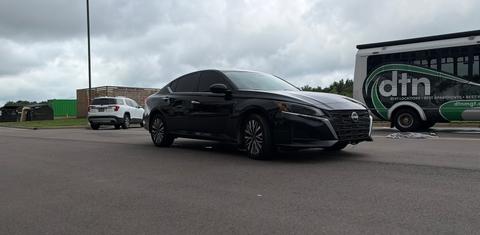 Nissan Altima 2023