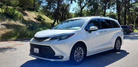 Toyota Sienna 2026