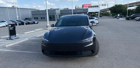 Tesla Model Y 2026