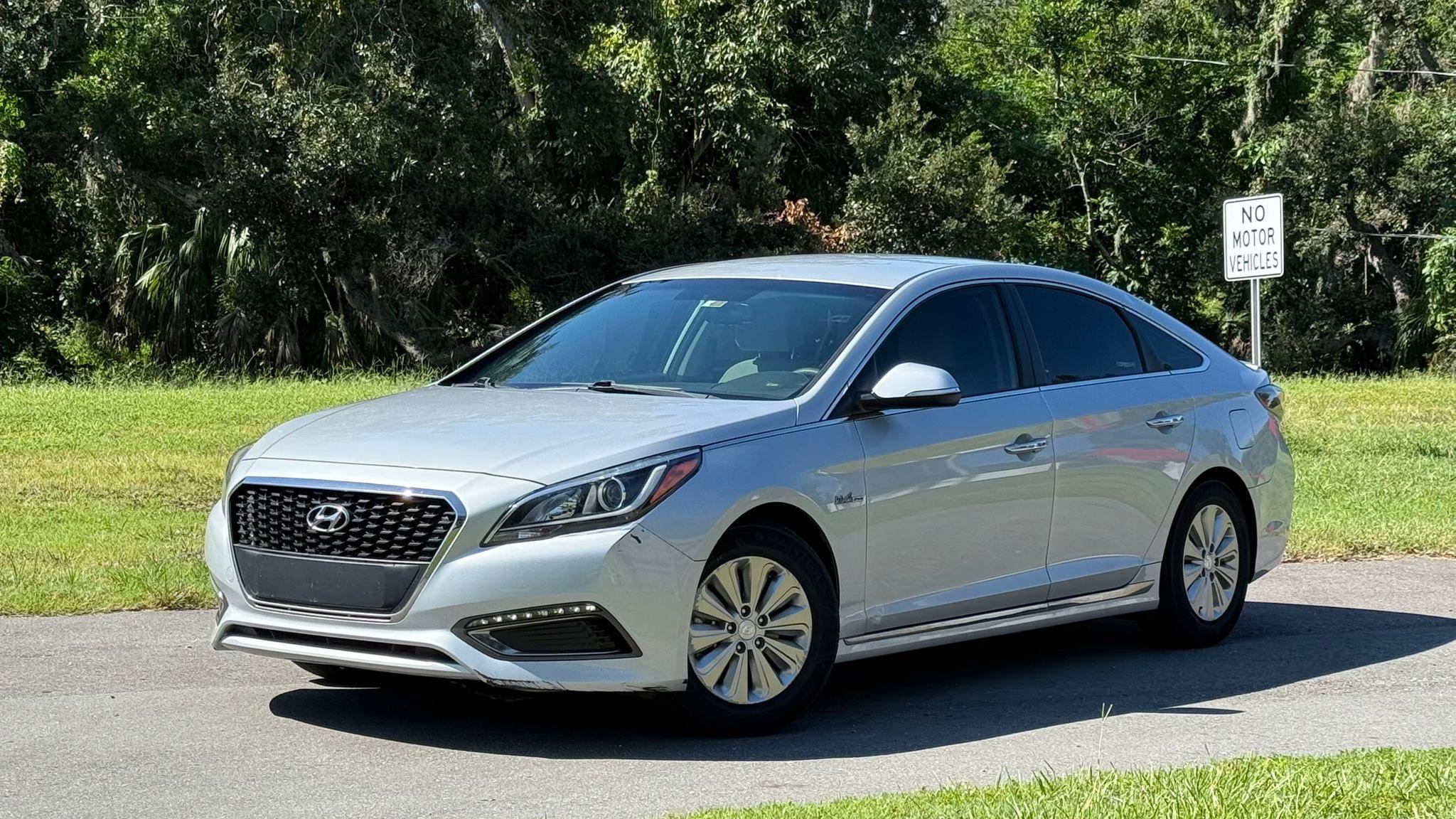 Hyundai Sonata Hybrid 2017 in 