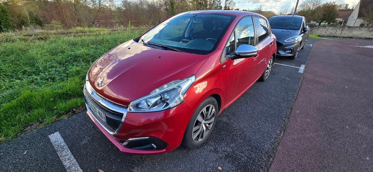 Peugeot 208 2017 à Perrusson