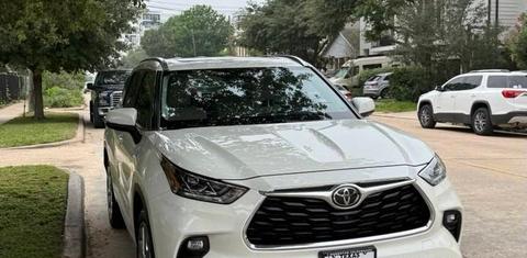 Toyota Highlander 2021