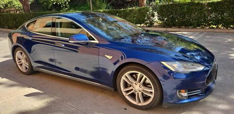 Tesla Model S 2015
