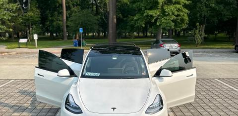 Tesla Model Y 2023