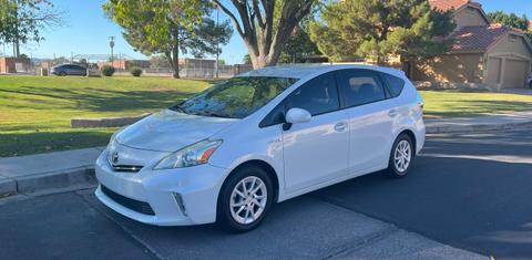 Toyota Prius v 2013