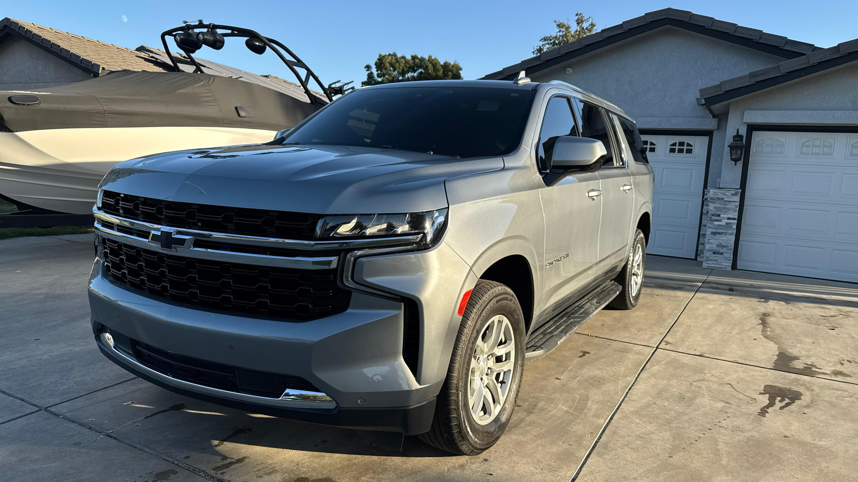 Chevrolet Suburban 2023 in Bakersfield, CA
