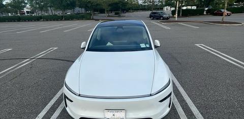 Tesla Model Y 2026