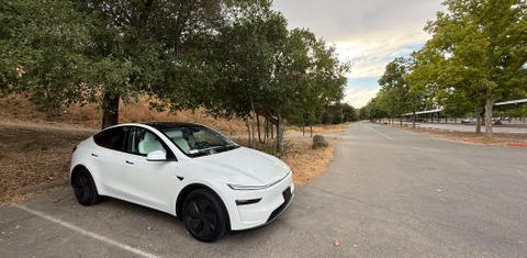 Tesla Model Y 2026