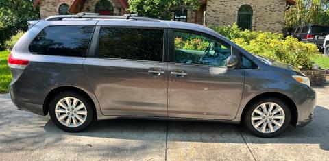 Toyota Sienna 2012