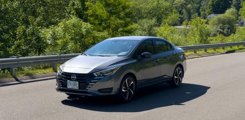 Nissan Versa 2025