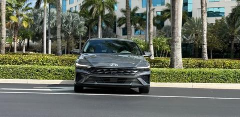 Hyundai Elantra 2024