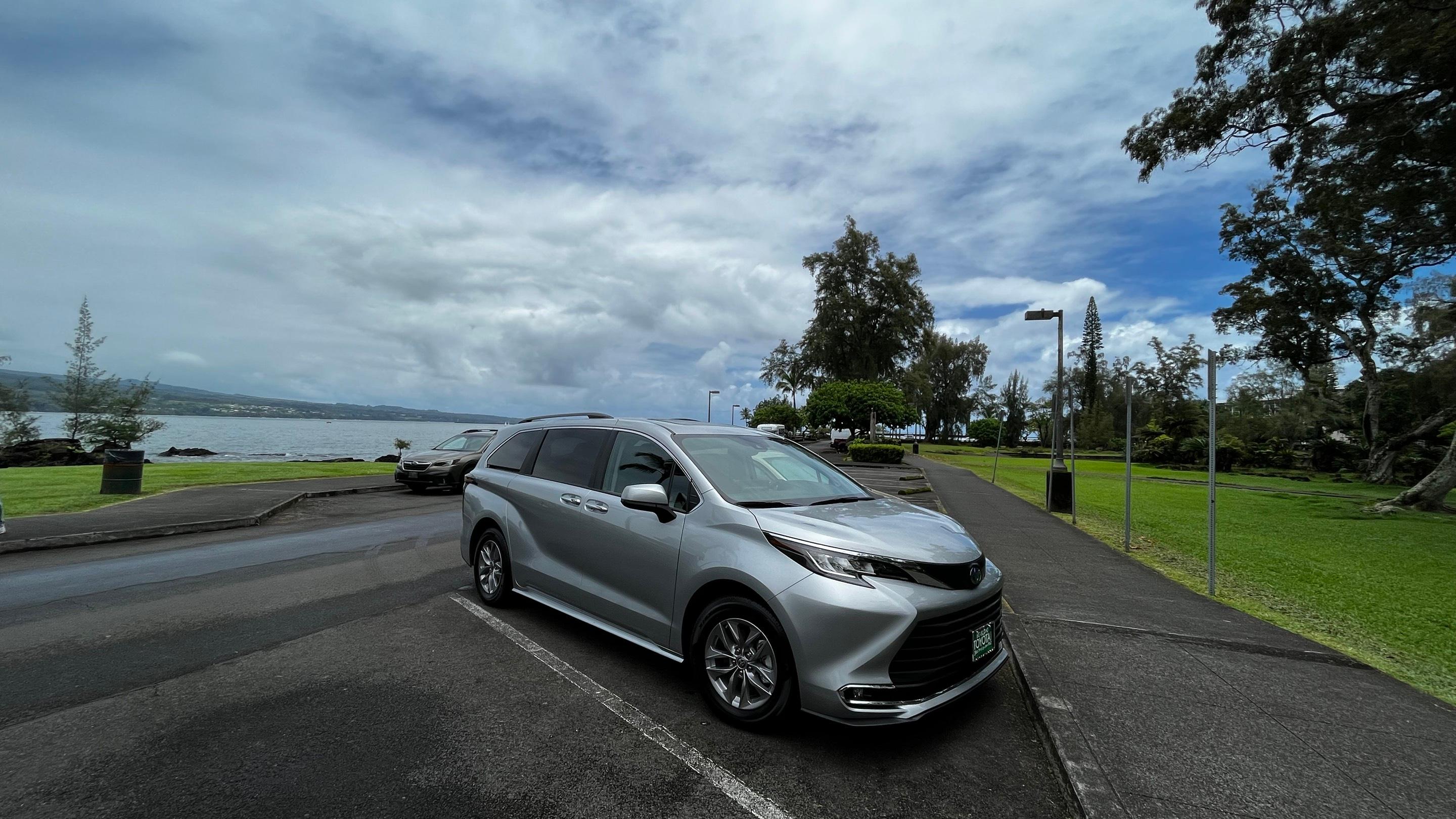 Toyota Sienna 2022 in Volcano, HI