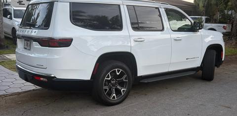Jeep Wagoneer 2023