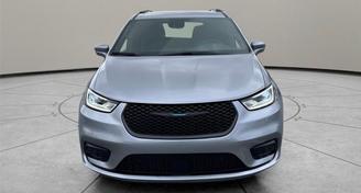 Chrysler Pacifica 2021 — Car rental alternative in Greensboro, NC