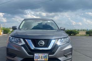 Nissan Rogue car