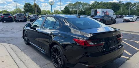 Toyota Camry Hybrid 2026