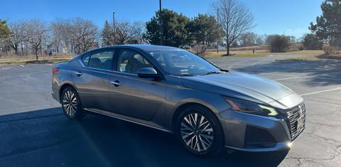 Nissan Altima 2023
