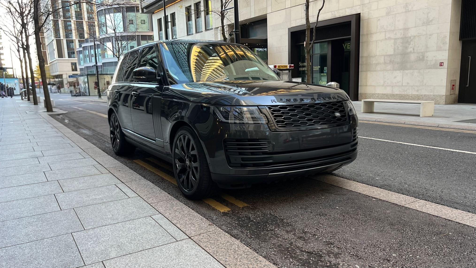 Land Rover Range Rover 2018 in London
