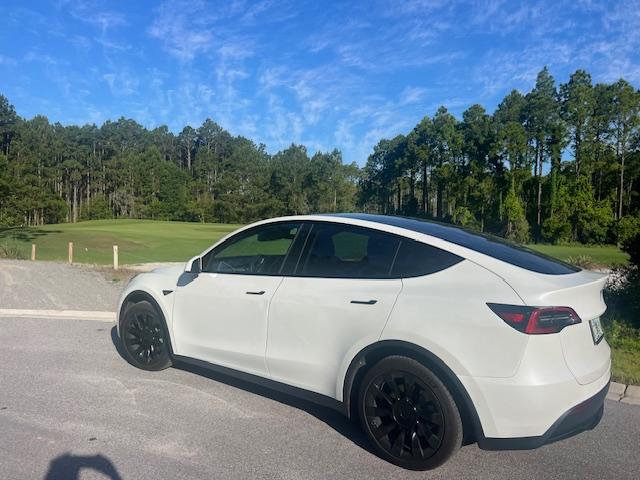 Tesla Model Y 2022 in 