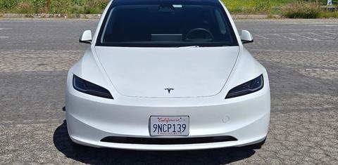 Tesla Model 3 2024