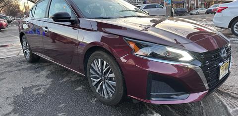 Nissan Altima 2025