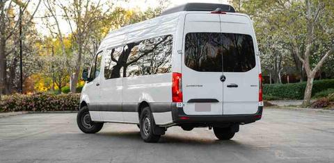 Mercedes-Benz Sprinter 2025