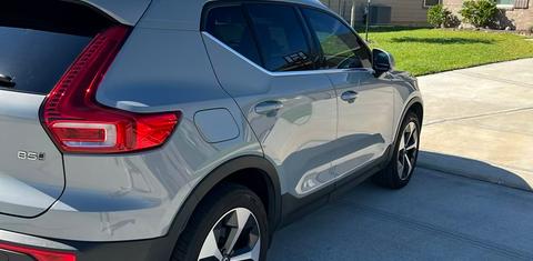 Volvo XC40 2025