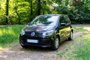Volkswagen UP 2016 à Clamart