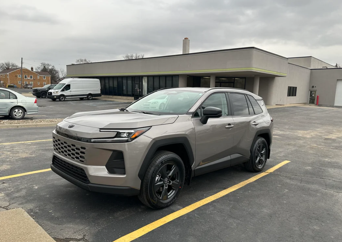 Toyota RAV4 Hybrid 2026 in 