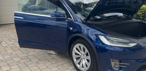 Tesla Model X 2018