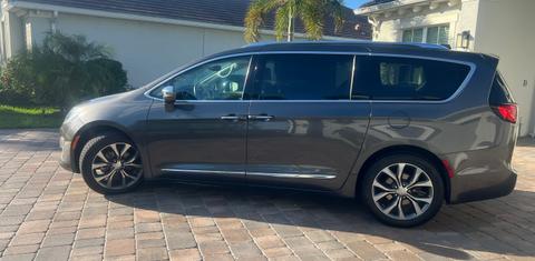 Chrysler Pacifica 2017