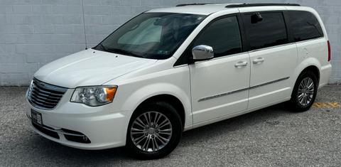 Chrysler Town & Country 2013
