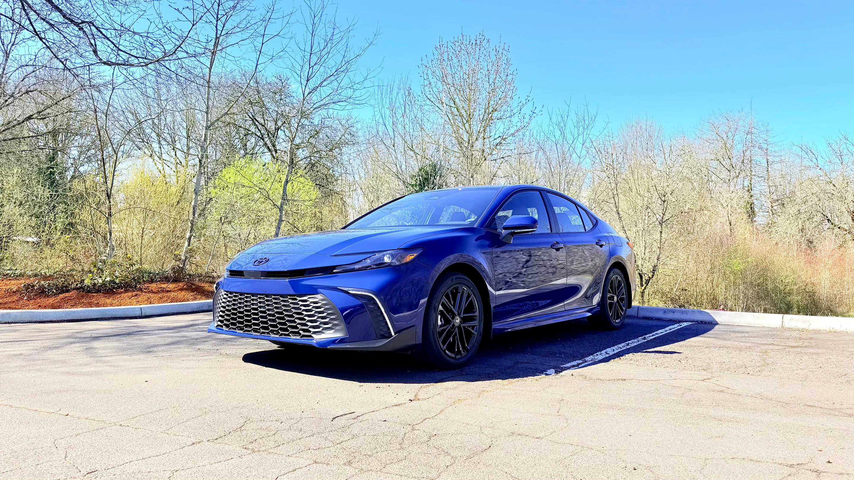 Toyota Camry Hybrid 2026 in Tigard, OR