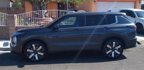 Mitsubishi Outlander 2025