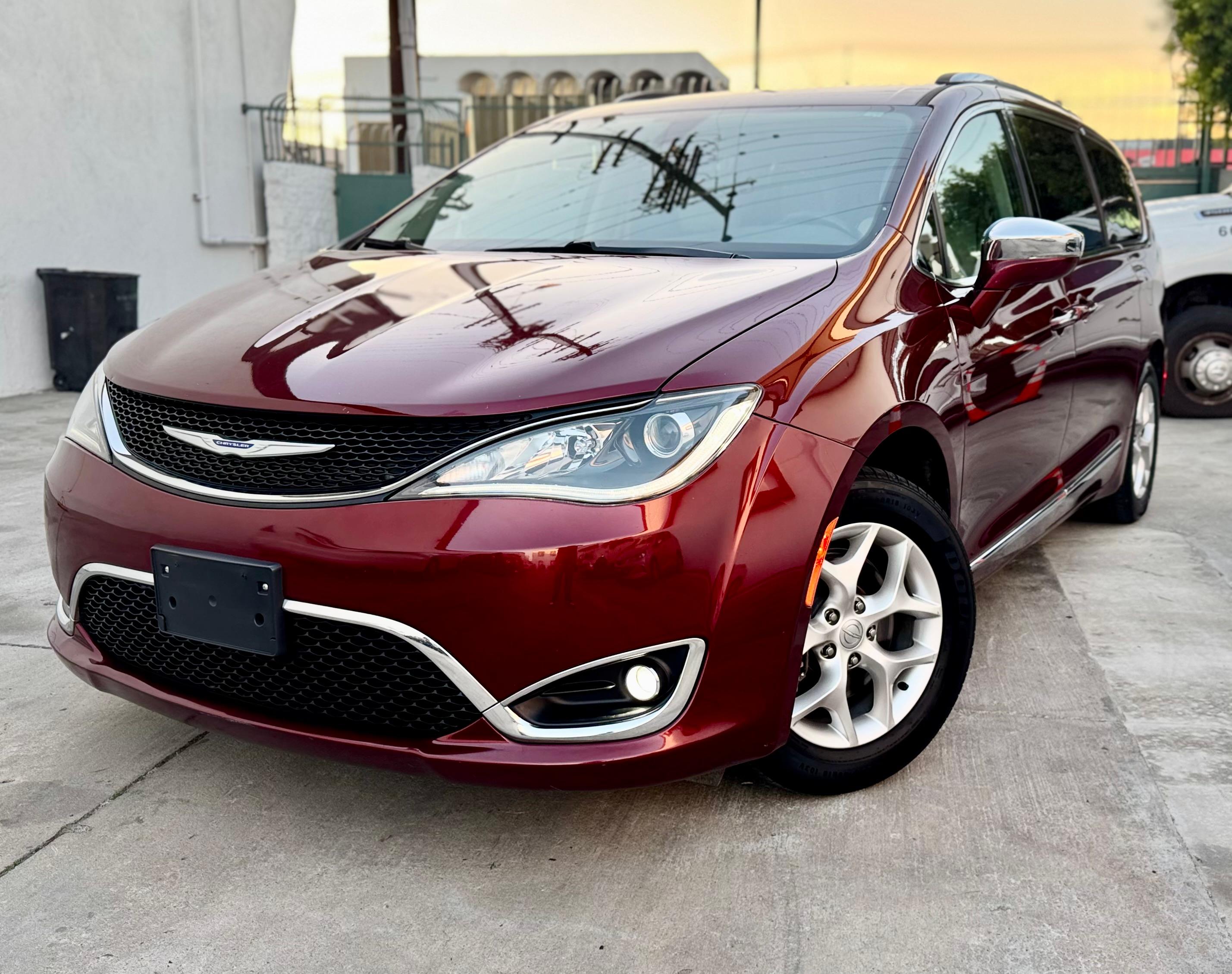 Chrysler Pacifica 2020 in Los Angeles, CA