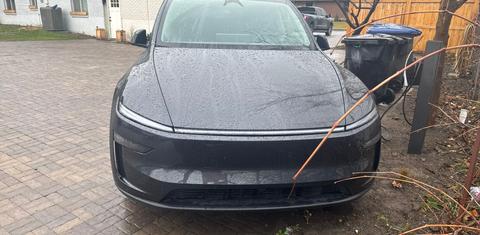 Tesla Model Y 2026