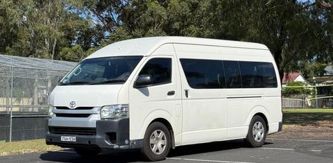 Toyota HIACE 2014