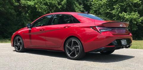 Hyundai Elantra 2022