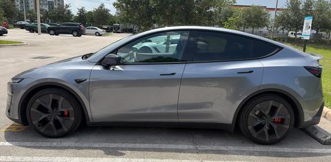 Tesla Model Y 2026