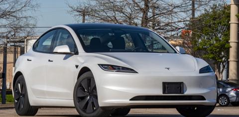 Tesla Model 3 2024