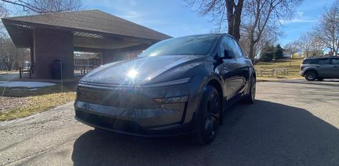 Tesla Model Y 2026