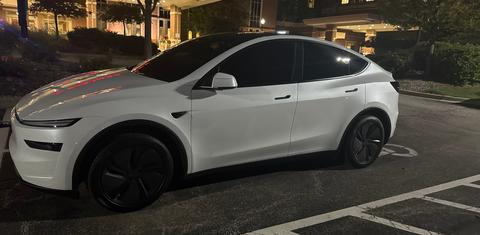 Tesla Model Y 2026