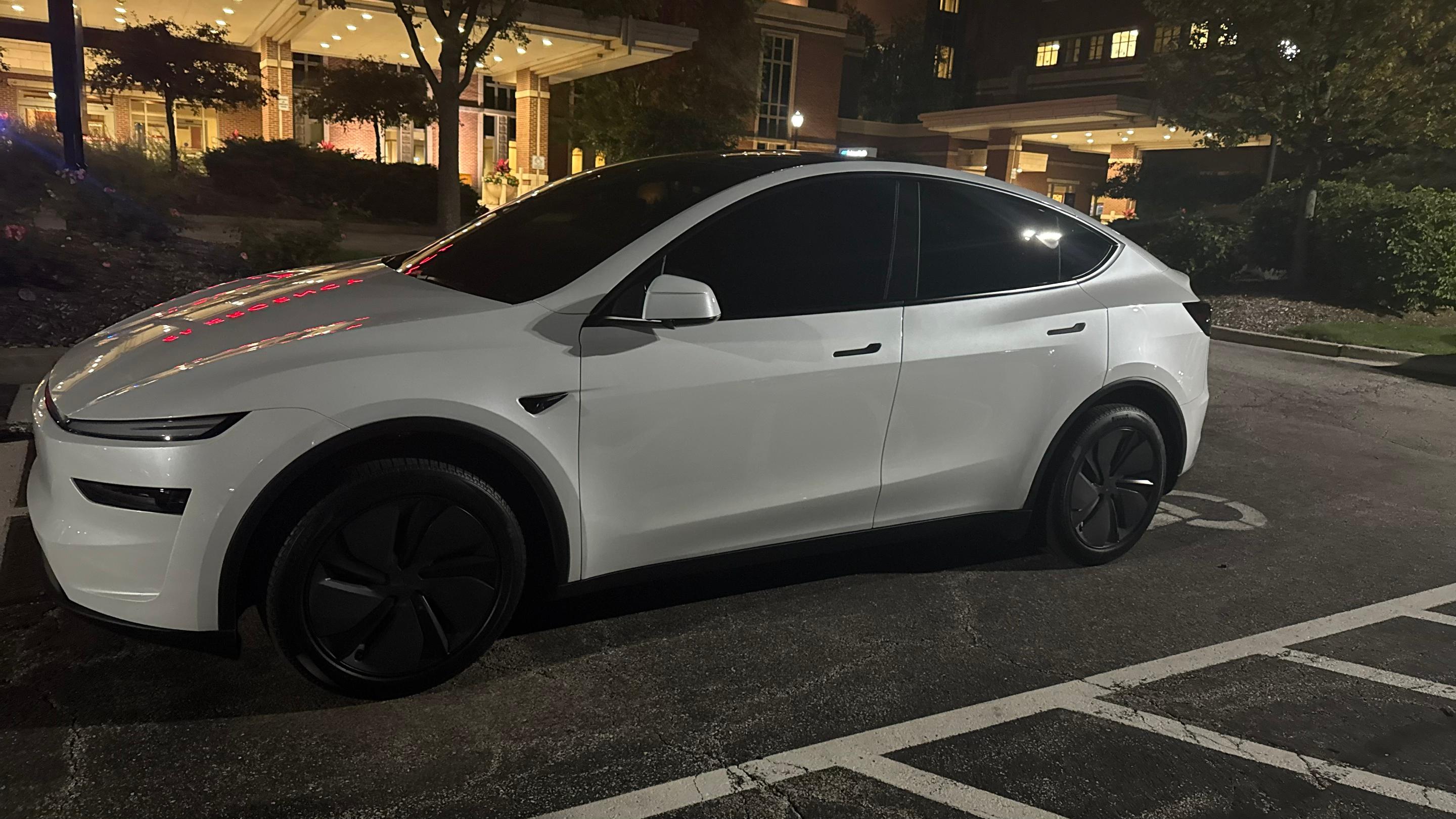 Tesla Model Y 2026 in Bellwood, IL