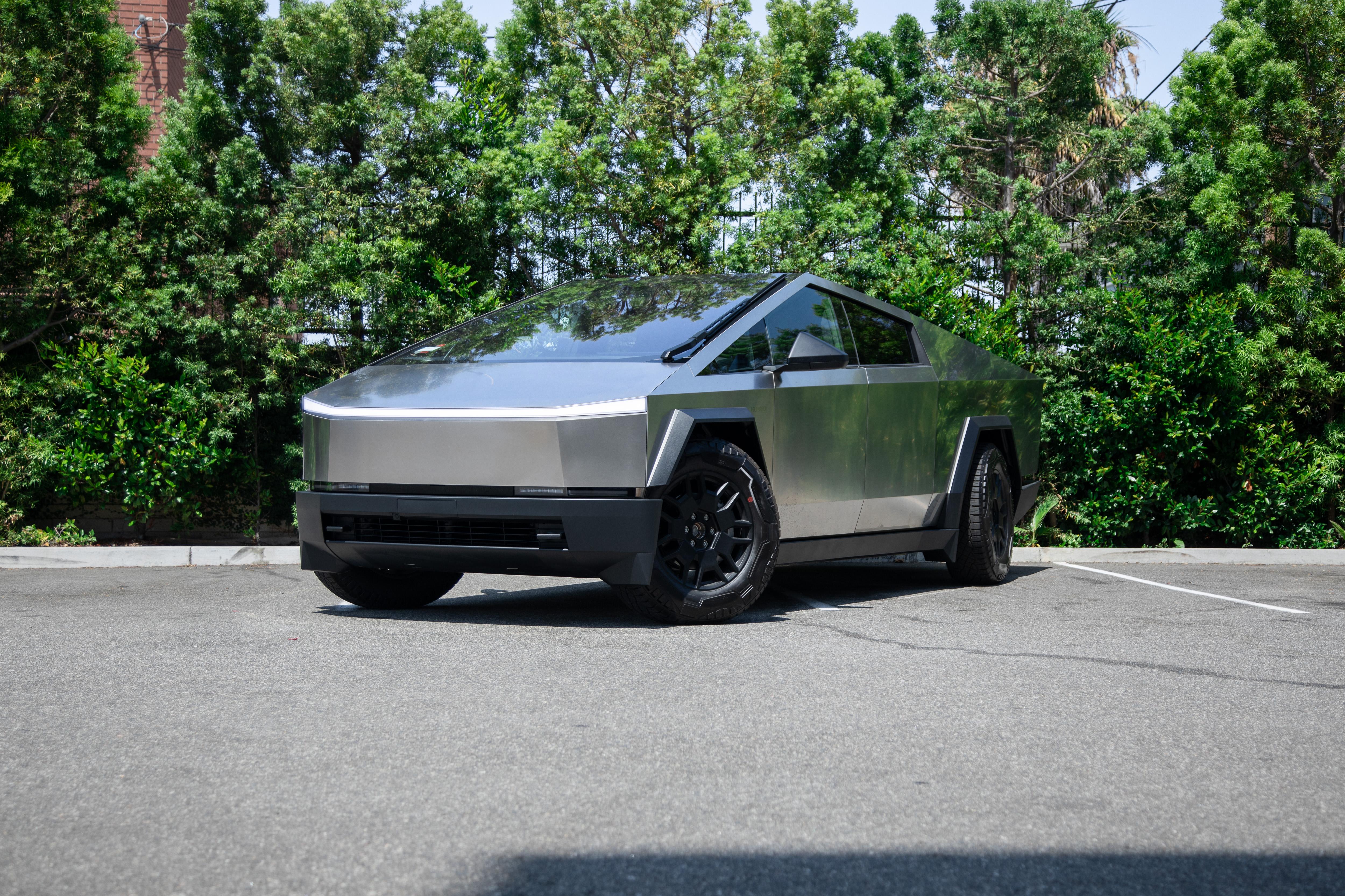 Tesla Cybertruck 2024 in Phoenix, AZ