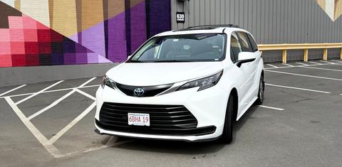 Toyota Sienna 2025