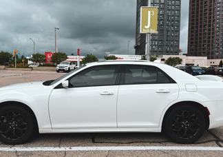 Chrysler 300 car