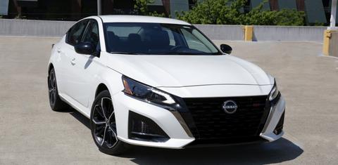 Nissan Altima 2025