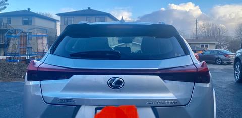 Lexus UX 2023