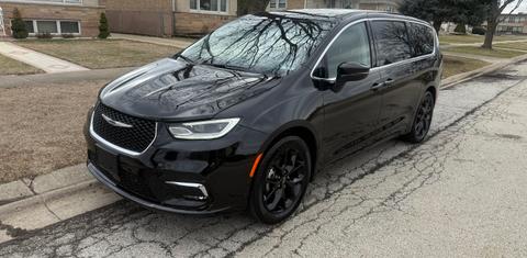 Chrysler Pacifica 2023