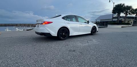Toyota Camry Hybrid 2025